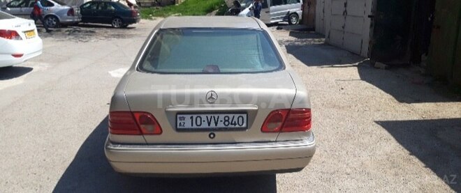 Mercedes E 230 1996, 389,000 km - 2.3 л - Bakı