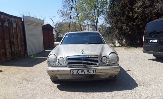 Mercedes E 230 1996, 389,000 km - 2.3 л - Bakı