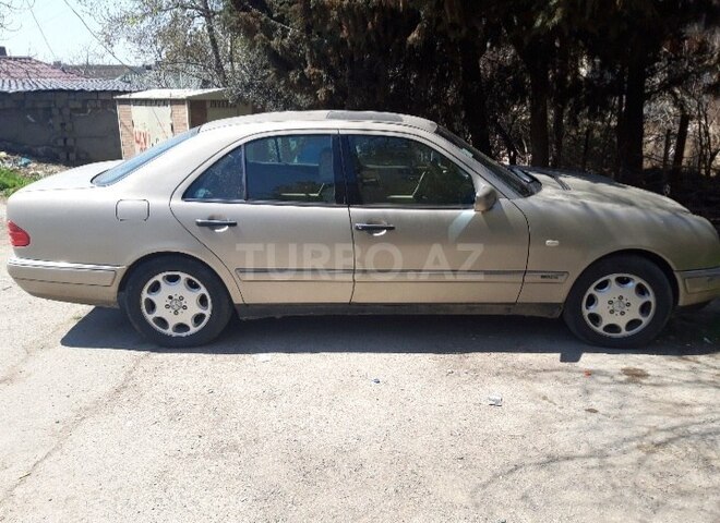Mercedes E 230 1996, 389,000 km - 2.3 л - Bakı