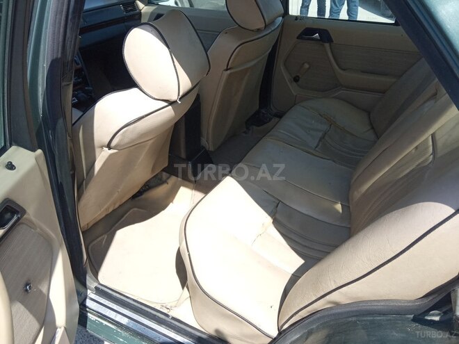 Mercedes E 200 1993, 380,000 km - 2.0 l - Bakı