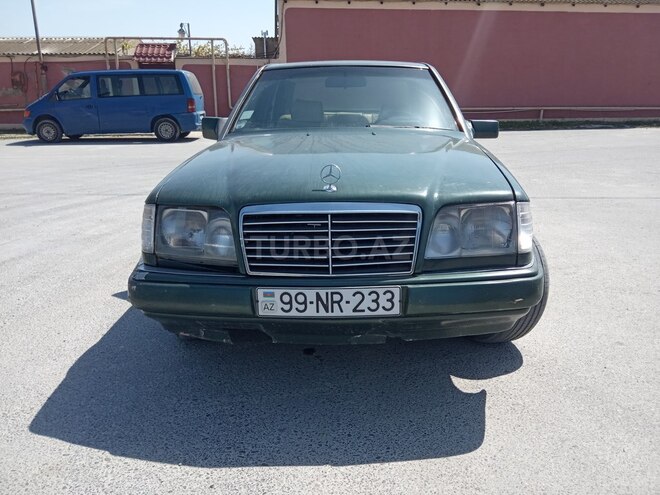 Mercedes E 200 1993, 380,000 km - 2.0 l - Bakı
