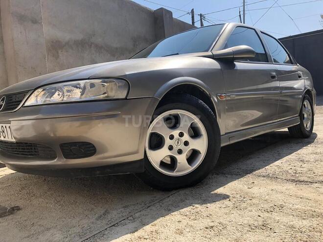 Opel Vectra 1999, 264,000 km - 1.6 л - Sumqayıt