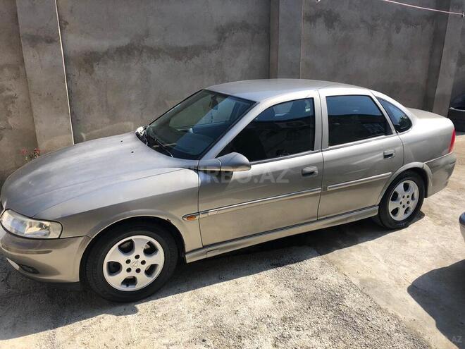 Opel Vectra 1999, 264,000 km - 1.6 л - Sumqayıt