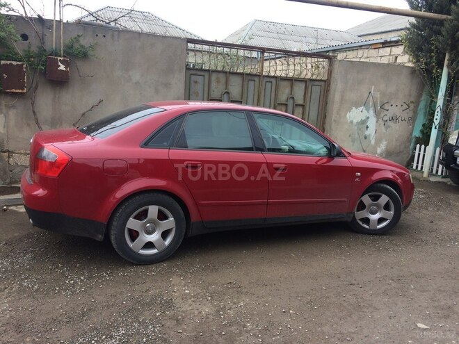 Audi A4 2002, 175,000 km - 1.8 l - Bakı