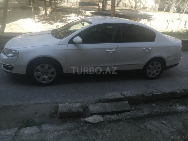Volkswagen Passat 2005, 235,000 km - 2.0 л - Bakı