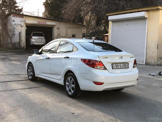 Hyundai Accent 2012, 200,002 km - 1.4 л - Bakı