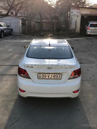 Hyundai Accent 2012, 200,002 km - 1.4 л - Bakı