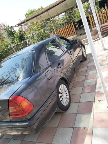 Mercedes C 180 1994, 250,000 km - 1.8 l - Cəlilabad