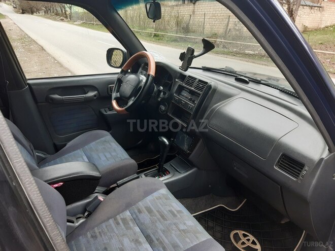 Toyota RAV4 1996, 395,445 km - 2.0 l - Qusar