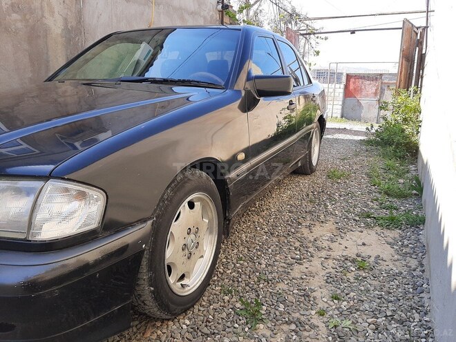 Mercedes C 220 1999, 340,000 km - 2.2 l - Bakı