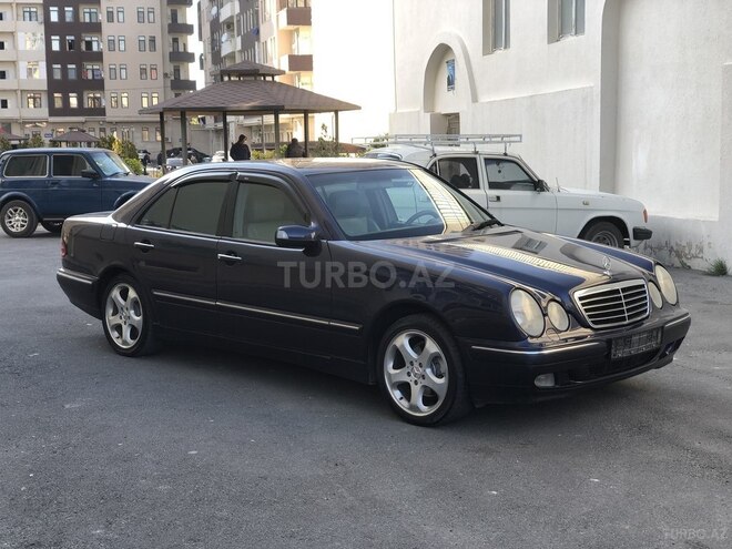 Mercedes E 240 2001, 319,000 km - 2.6 l - Sumqayıt