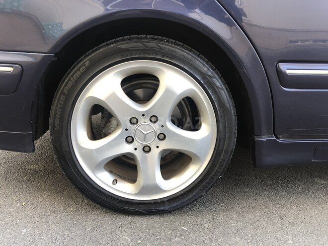 Mercedes E 240 2001, 319,000 km - 2.6 l - Sumqayıt