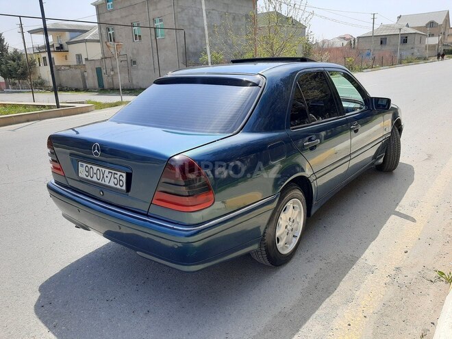 Mercedes C 220 1999, 276,000 km - 2.2 l - Sumqayıt