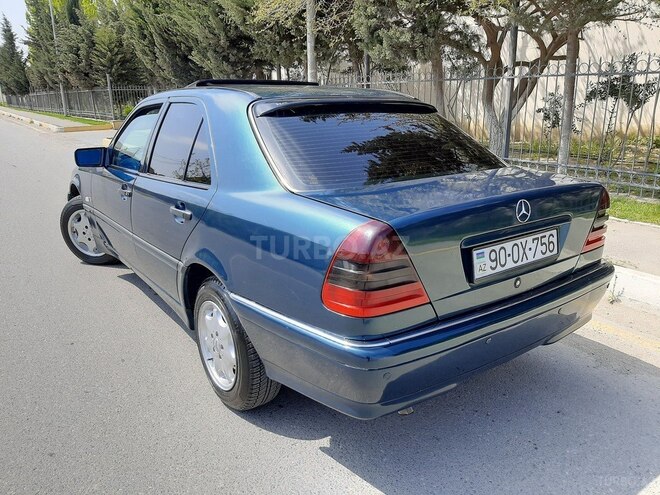 Mercedes C 220 1999, 276,000 km - 2.2 l - Sumqayıt