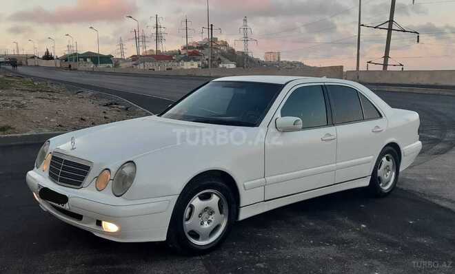 Mercedes E 220 2001, 397,500 km - 2.2 l - Bakı