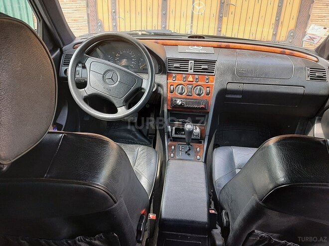 Mercedes C 220 1999, 276,000 km - 2.2 l - Sumqayıt
