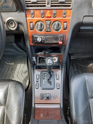 Mercedes C 220 1999, 276,000 km - 2.2 l - Sumqayıt