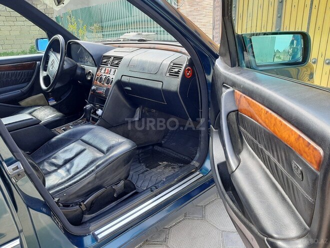 Mercedes C 220 1999, 276,000 km - 2.2 l - Sumqayıt