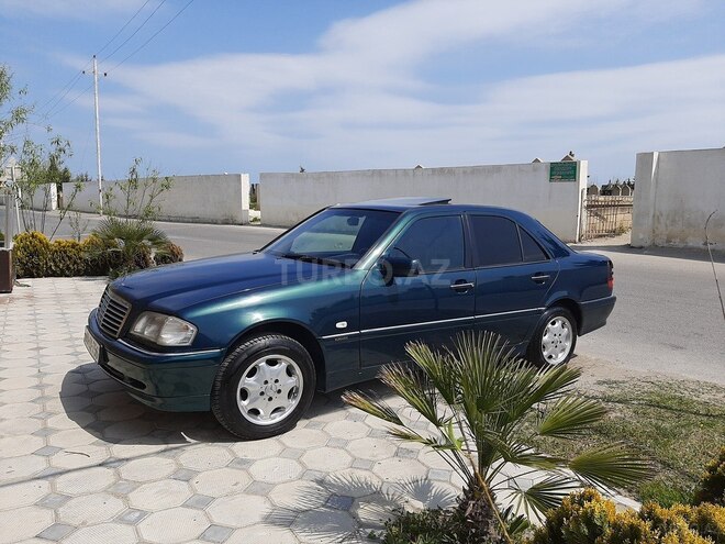 Mercedes C 220 1999, 276,000 km - 2.2 l - Sumqayıt