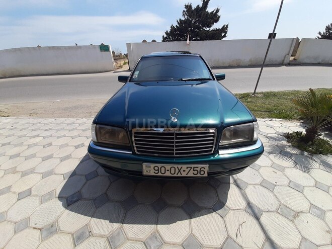 Mercedes C 220 1999, 276,000 km - 2.2 l - Sumqayıt