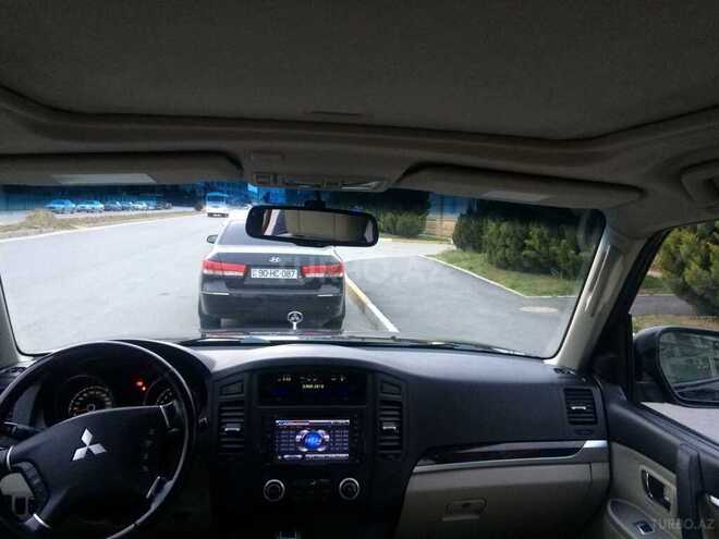 Mitsubishi Pajero 2009, 123,000 km - 3.5 л - Bakı
