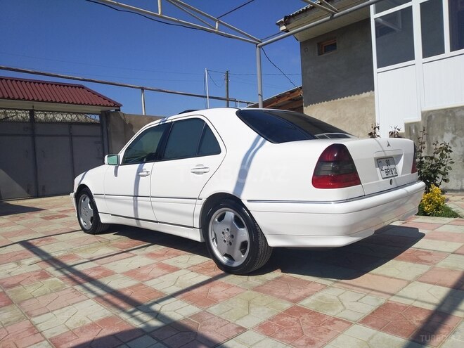 Mercedes C 280 1999, 334,188 km - 2.8 l - Salyan