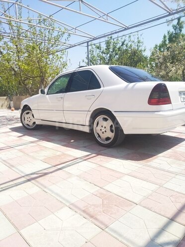 Mercedes C 280 1999, 334,188 km - 2.8 l - Salyan