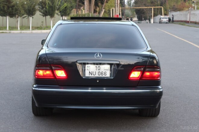 Mercedes E 320 2001, 330,000 km - 3.2 л - Göyçay
