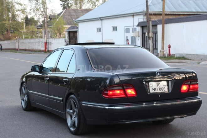 Mercedes E 320 2001, 330,000 km - 3.2 л - Göyçay