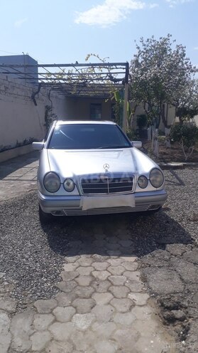 Mercedes E 240 1998, 291,355 km - 2.4 l - Bakı