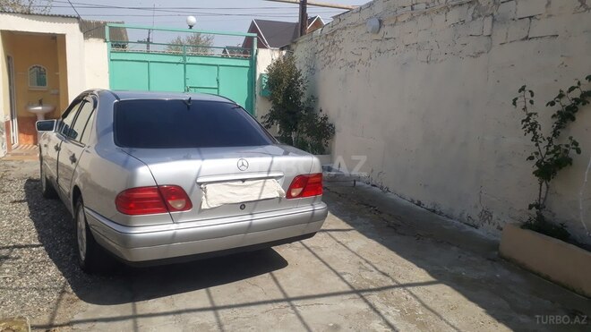 Mercedes E 240 1998, 291,355 km - 2.4 l - Bakı
