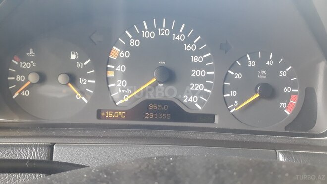 Mercedes E 240 1998, 291,355 km - 2.4 l - Bakı