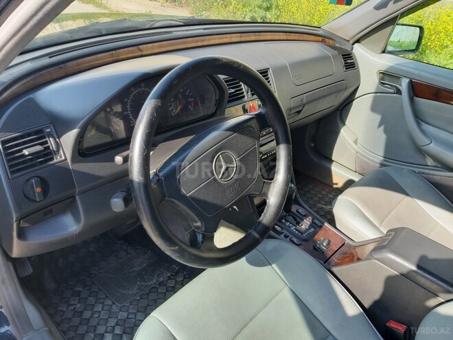 Mercedes C 230 1997, 259,000 km - 2.3 л - Bakı
