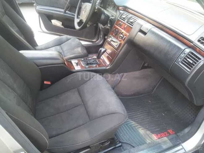 Mercedes E 230 1997, 430,000 km - 2.3 l - Bakı
