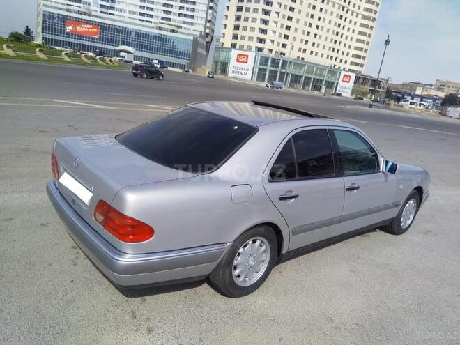 Mercedes E 230 1997, 430,000 km - 2.3 l - Bakı