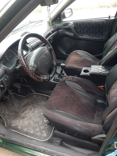 Opel Astra 1996, 323,000 km - 1.6 l - Bakı