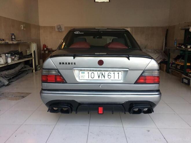 Mercedes E 280 1995, 325,000 km - 2.8 l - Bakı