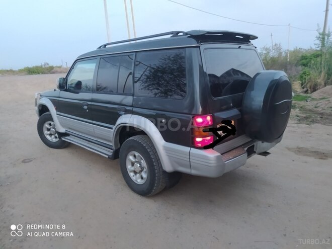 Mitsubishi Pajero 1994, 291,000 km - 2.8 l - Salyan