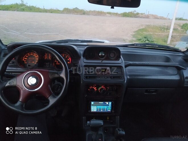 Mitsubishi Pajero 1994, 291,000 km - 2.8 l - Salyan
