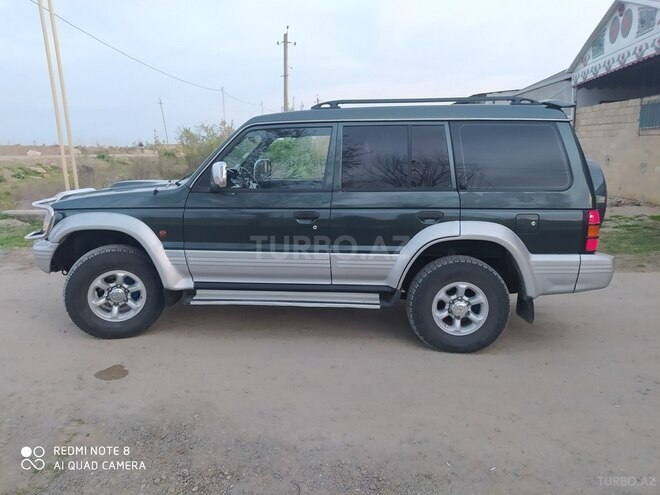 Mitsubishi Pajero 1994, 291,000 km - 2.8 l - Salyan