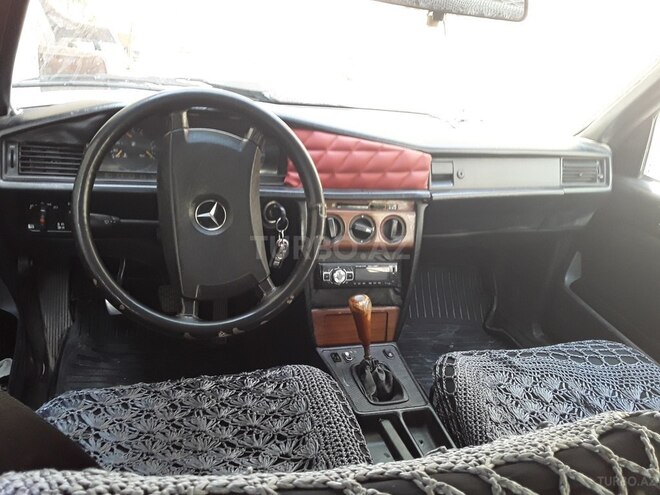 Mercedes 190 1991, 400,000 km - 2.0 l - Sumqayıt