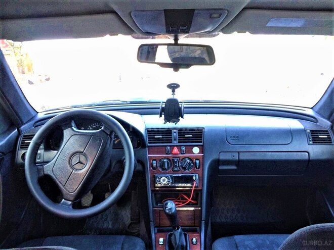 Mercedes C 180 1997, 325,000 km - 1.8 l - Gəncə