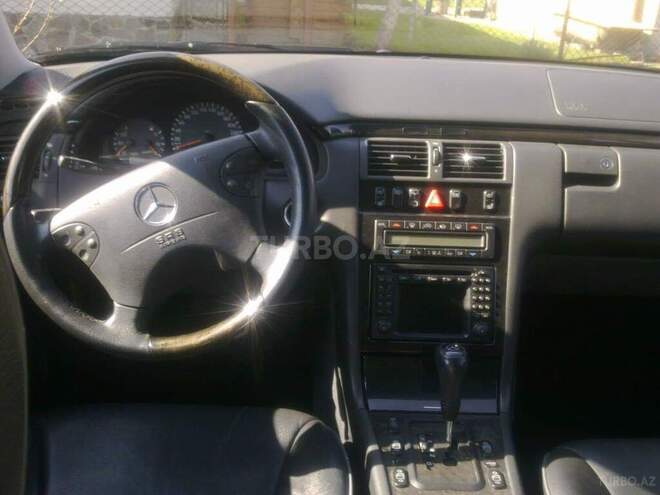 Mercedes E 240 2002, 195,000 km - 2.6 l - Bakı