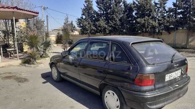 Opel Astra 1995, 278,000 km - 1.6 l - Bakı