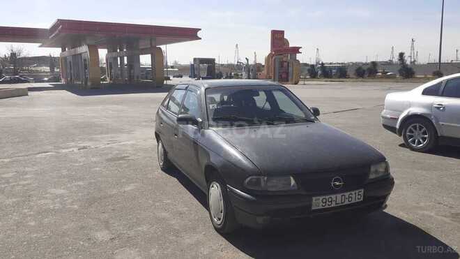 Opel Astra 1995, 278,000 km - 1.6 l - Bakı
