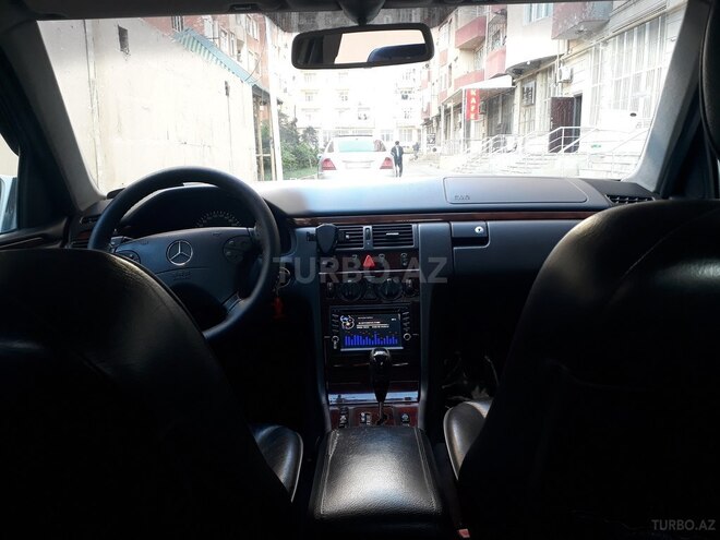Mercedes E 220 2000, 334,000 km - 2.2 l - Bakı