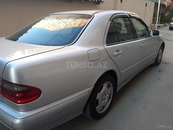 Mercedes E 220 2000, 334,000 km - 2.2 l - Bakı