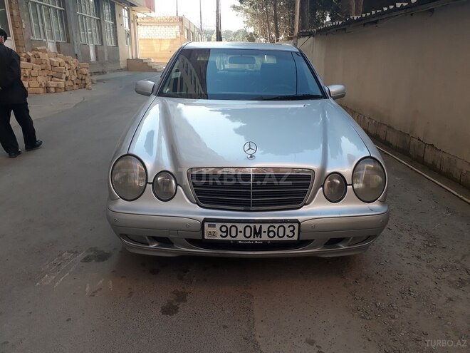 Mercedes E 220 2000, 334,000 km - 2.2 l - Bakı