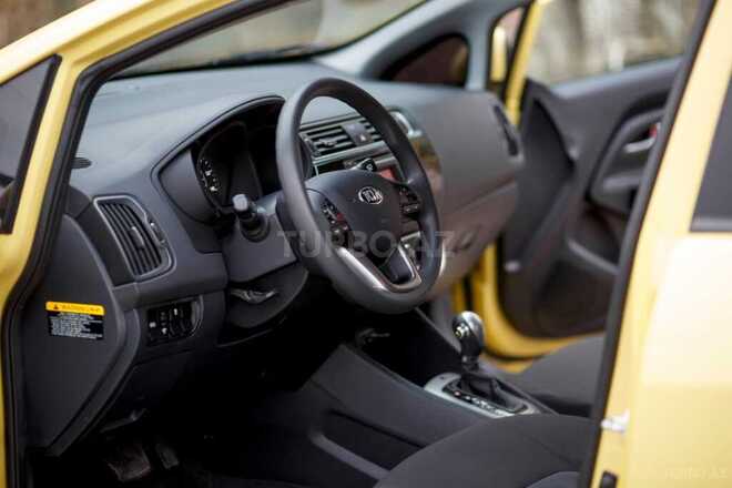 Kia Rio 2015, 23,000 km - 1.6 л - Bakı