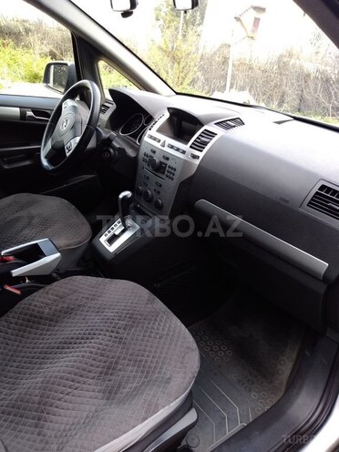 Opel Zafira 2009, 279,000 km - 1.9 l - Oğuz